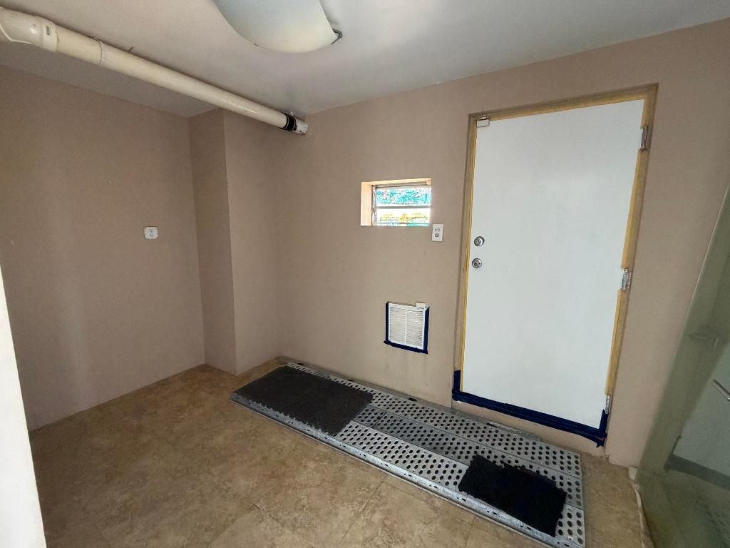 2000 NE 135th Street, Unit Ph, North Miami, FL 33181 Photo