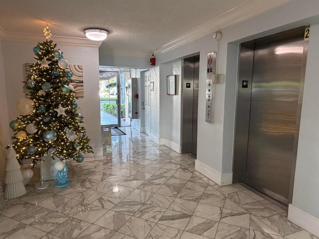 2000 NE 135th Street, Unit Ph, North Miami, FL 33181 Photo