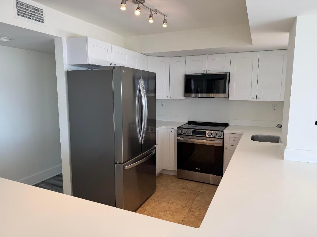 2000 NE 135th Street, Unit Ph, North Miami, FL 33181 Photo