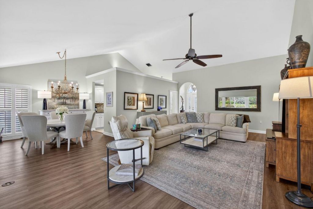 2386 Saratoga Bay Drive, West Palm Beach, FL 33409 Photo