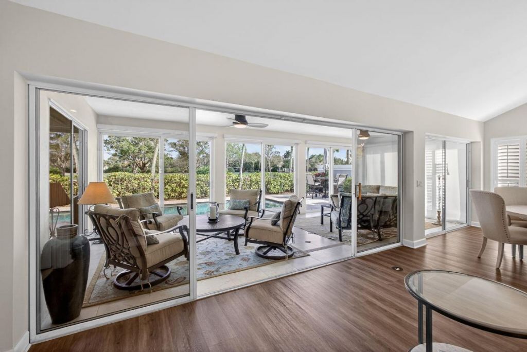 2386 Saratoga Bay Drive, West Palm Beach, FL 33409 Photo