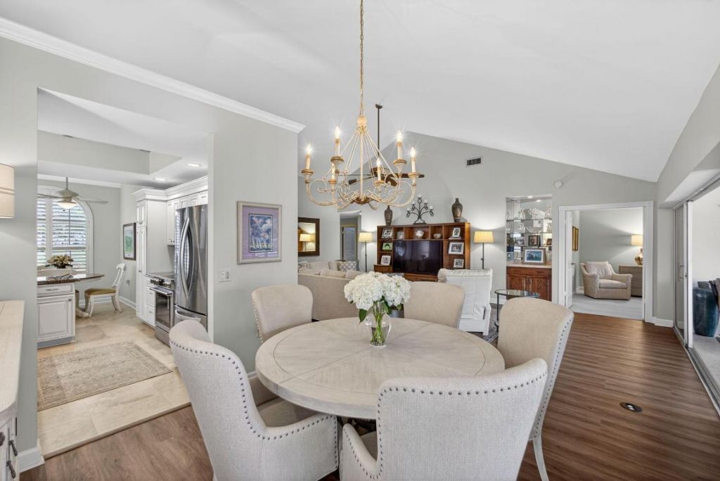 2386 Saratoga Bay Drive, West Palm Beach, FL 33409 Photo