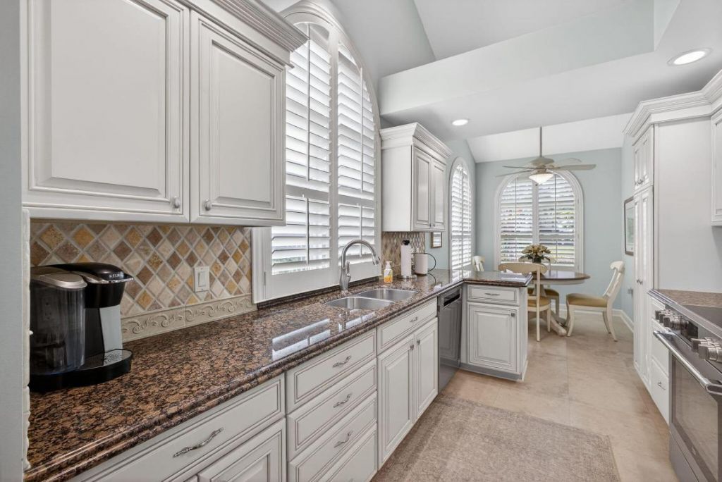 2386 Saratoga Bay Drive, West Palm Beach, FL 33409 Photo