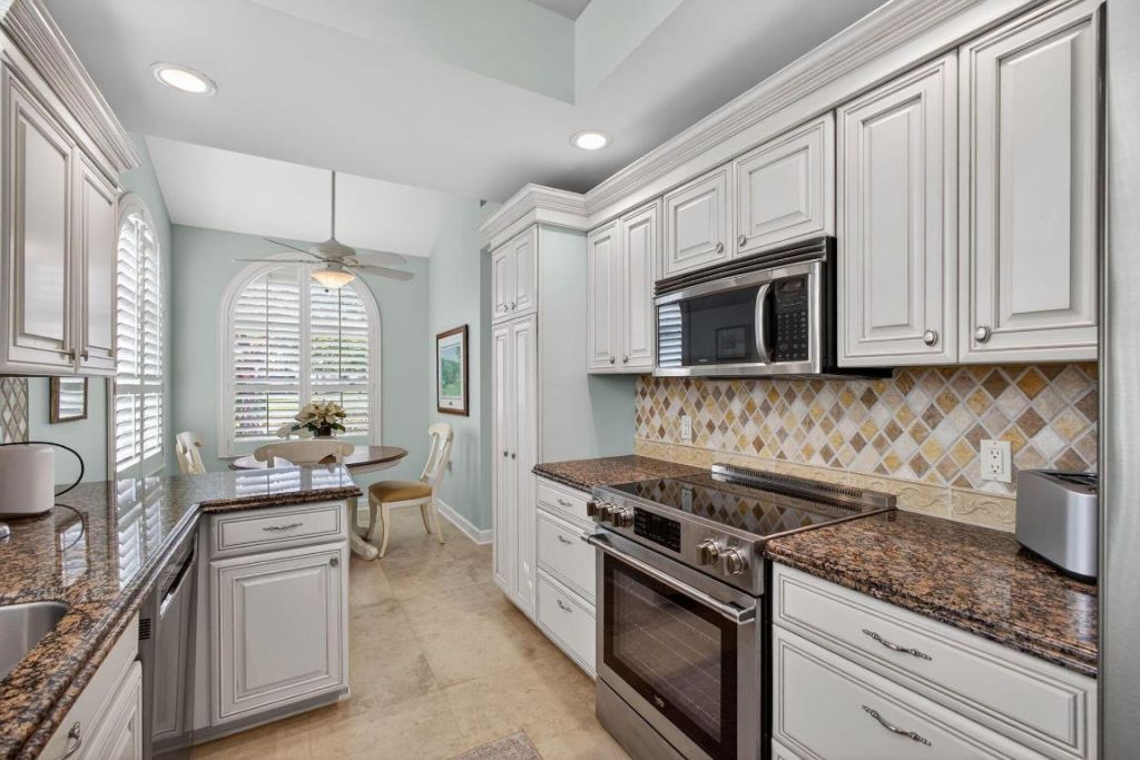 2386 Saratoga Bay Drive, West Palm Beach, FL 33409 Photo