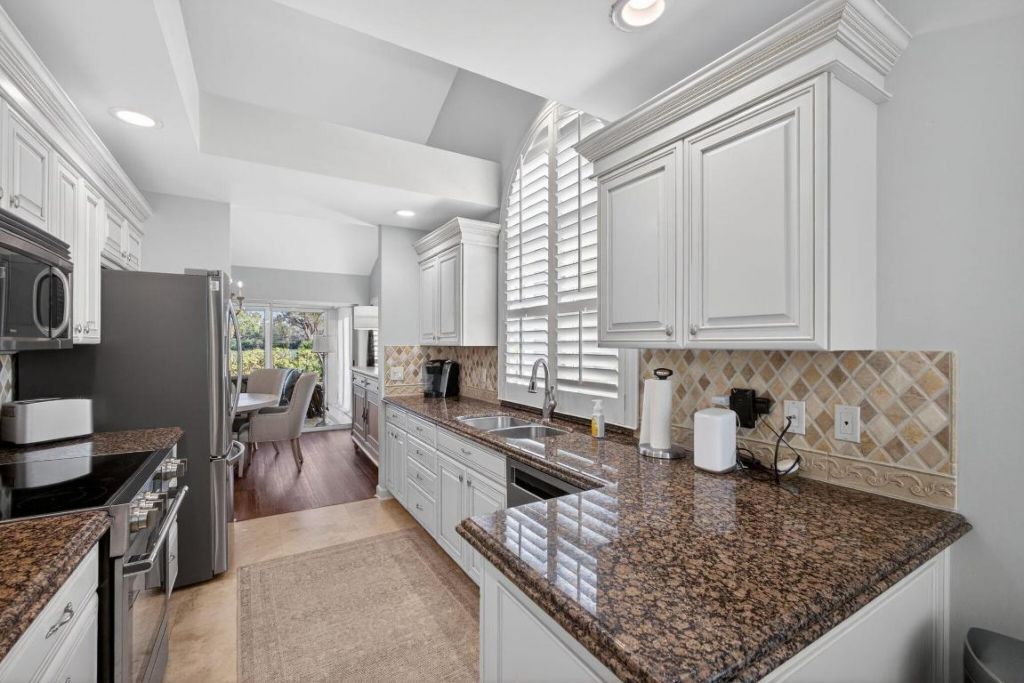 2386 Saratoga Bay Drive, West Palm Beach, FL 33409 Photo