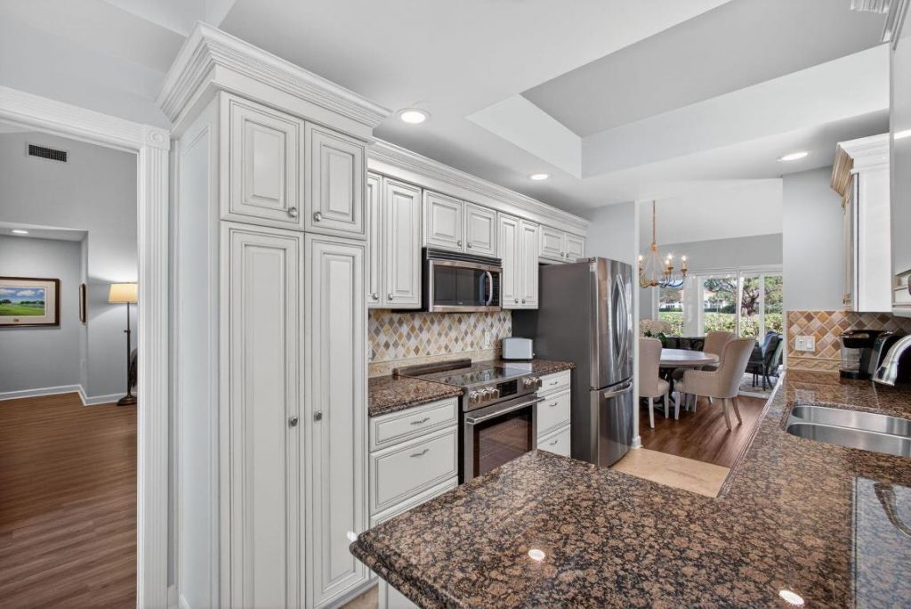 2386 Saratoga Bay Drive, West Palm Beach, FL 33409 Photo