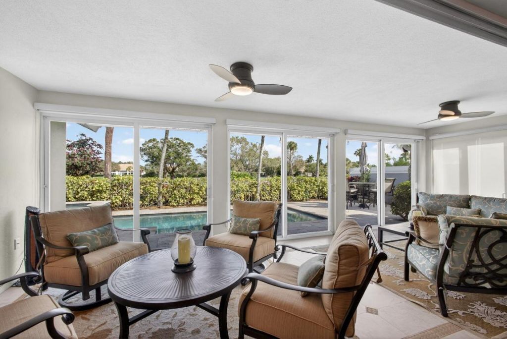 2386 Saratoga Bay Drive, West Palm Beach, FL 33409 Photo