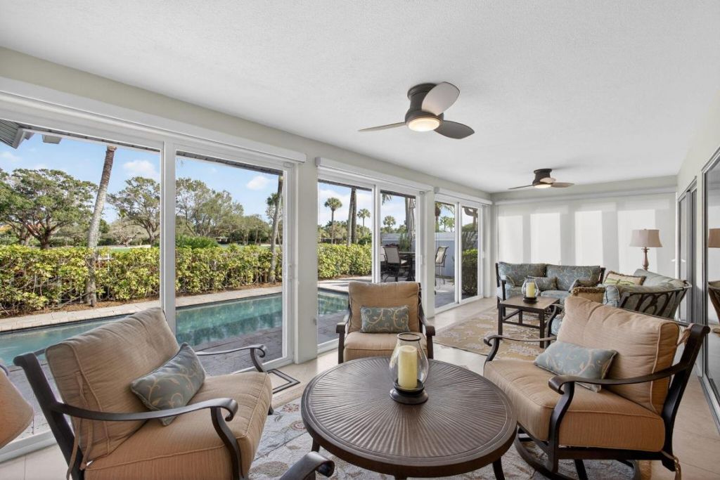 2386 Saratoga Bay Drive, West Palm Beach, FL 33409 Photo