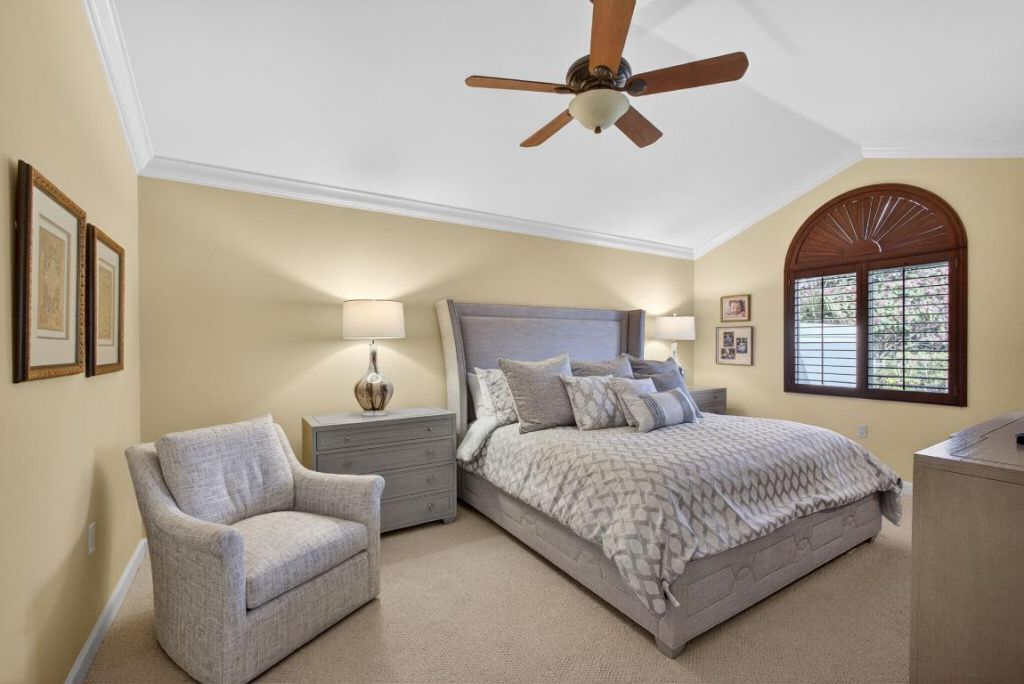 2386 Saratoga Bay Drive, West Palm Beach, FL 33409 Photo