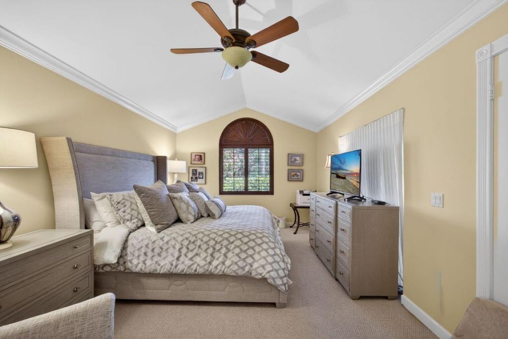 2386 Saratoga Bay Drive, West Palm Beach, FL 33409 Photo