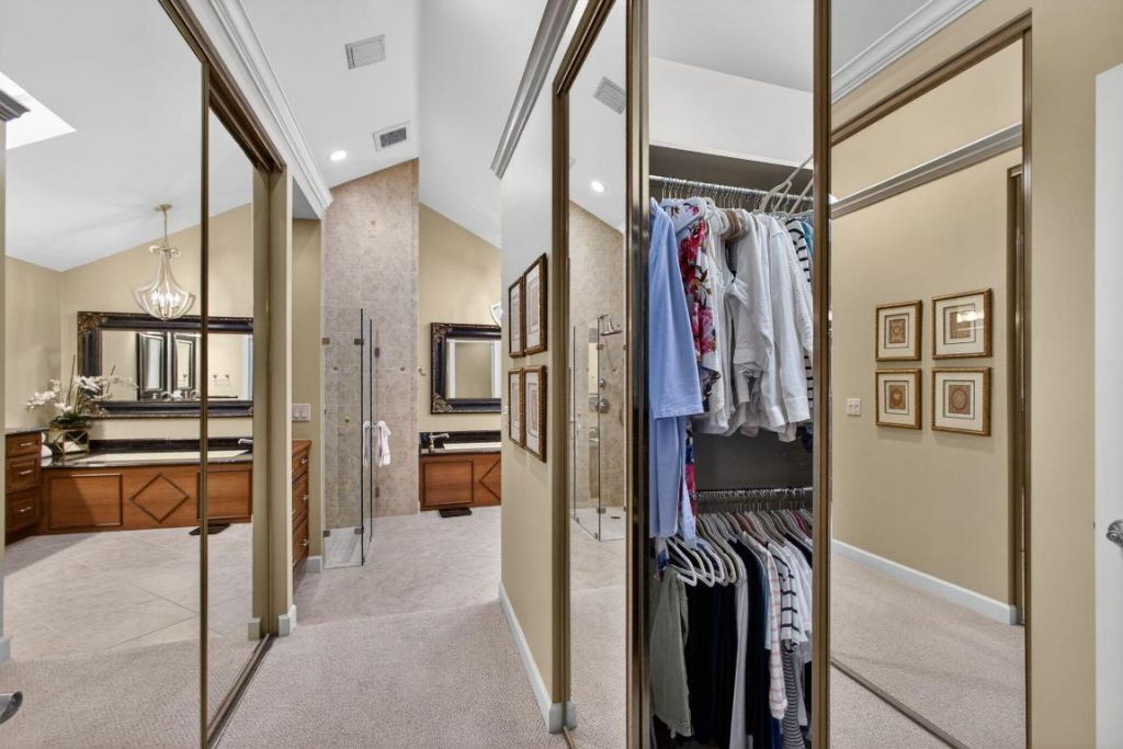 2386 Saratoga Bay Drive, West Palm Beach, FL 33409 Photo