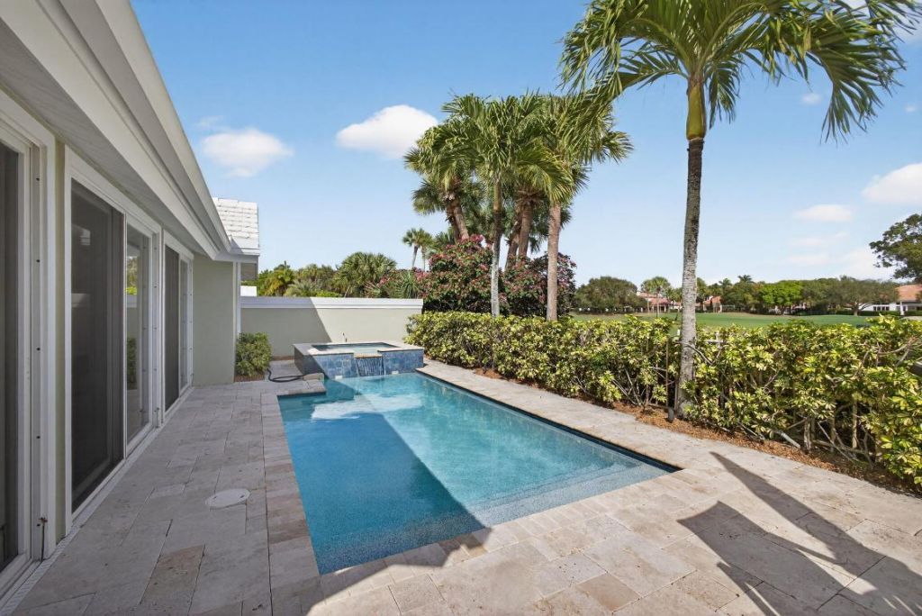 2386 Saratoga Bay Drive, West Palm Beach, FL 33409 Photo