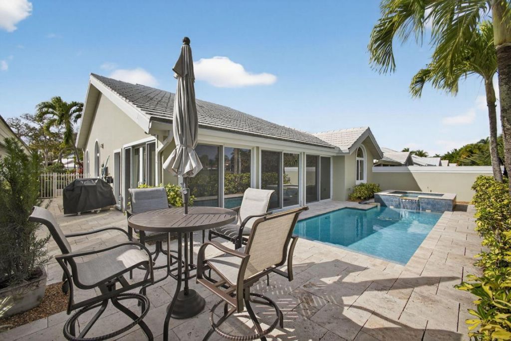 2386 Saratoga Bay Drive, West Palm Beach, FL 33409 Photo