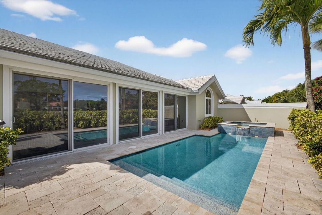 2386 Saratoga Bay Drive, West Palm Beach, FL 33409 Photo