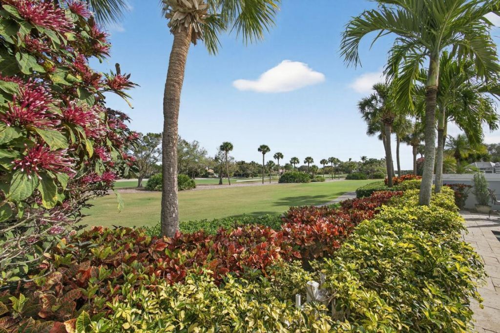 2386 Saratoga Bay Drive, West Palm Beach, FL 33409 Photo