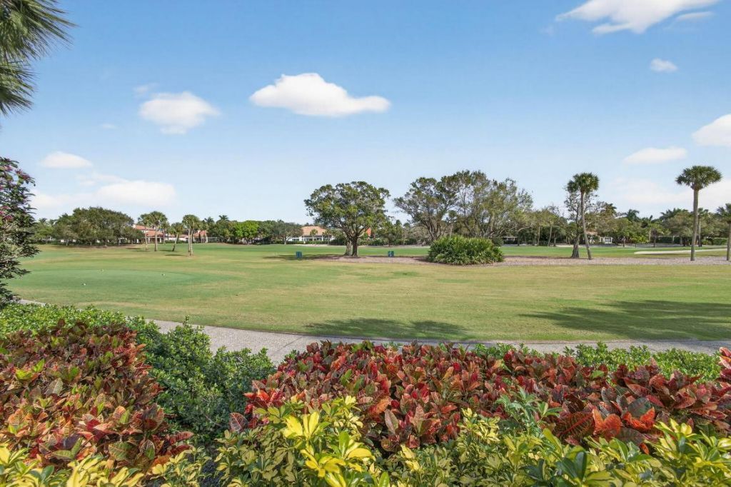 2386 Saratoga Bay Drive, West Palm Beach, FL 33409 Photo