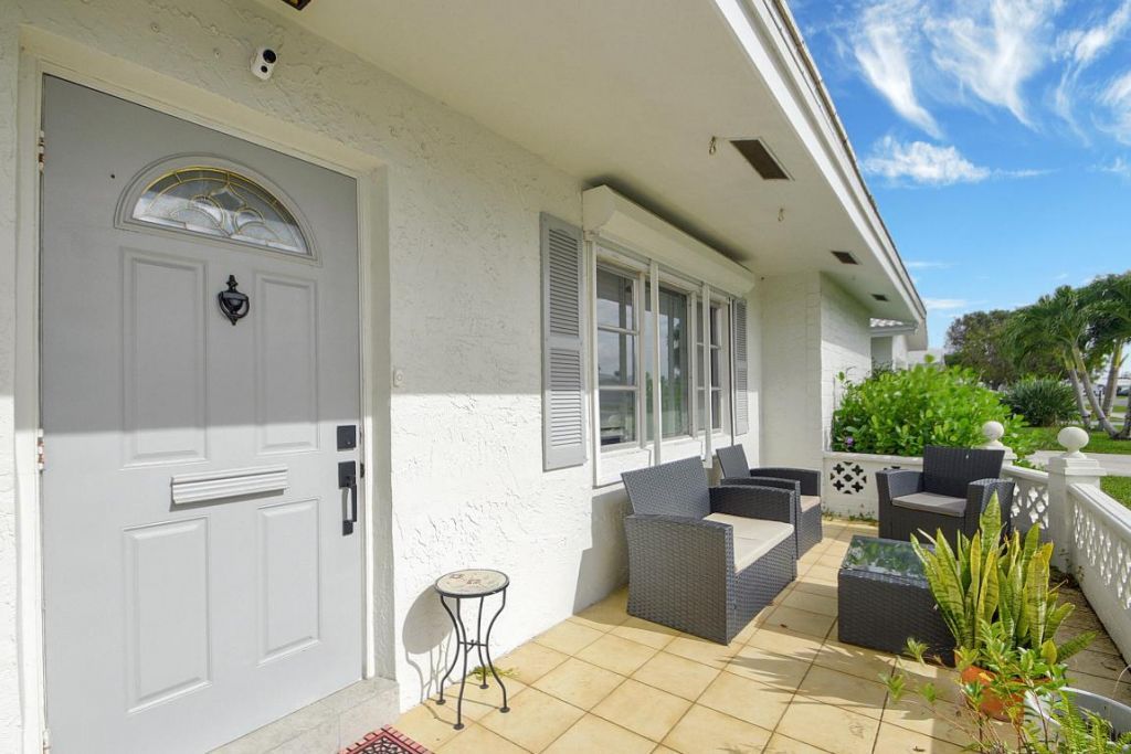 716 SW 18th Street, Boynton Beach, FL 33426 Photo