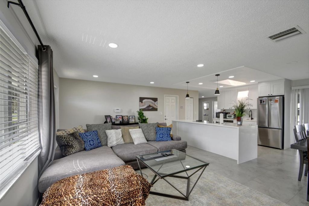 716 SW 18th Street, Boynton Beach, FL 33426 Photo