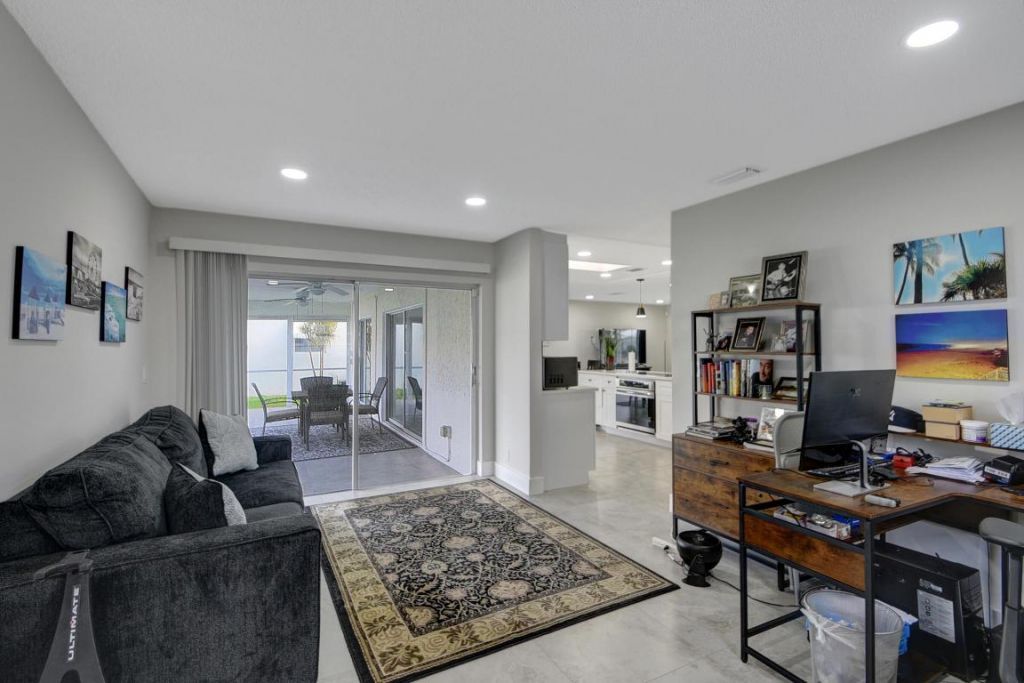 716 SW 18th Street, Boynton Beach, FL 33426 Photo