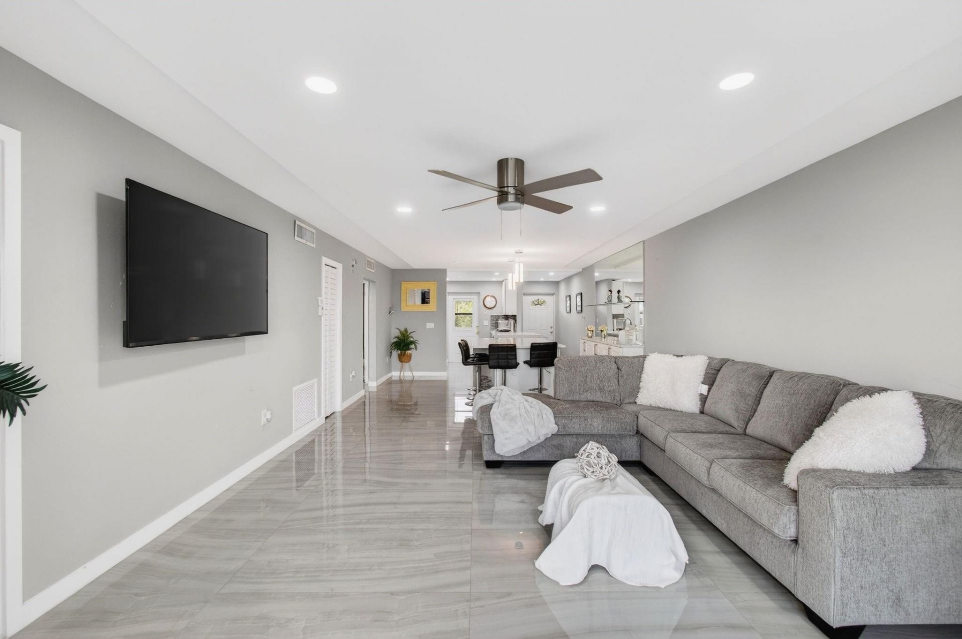 777 Jeffery Street, Unit 302, Boca Raton, FL 33487 Photo