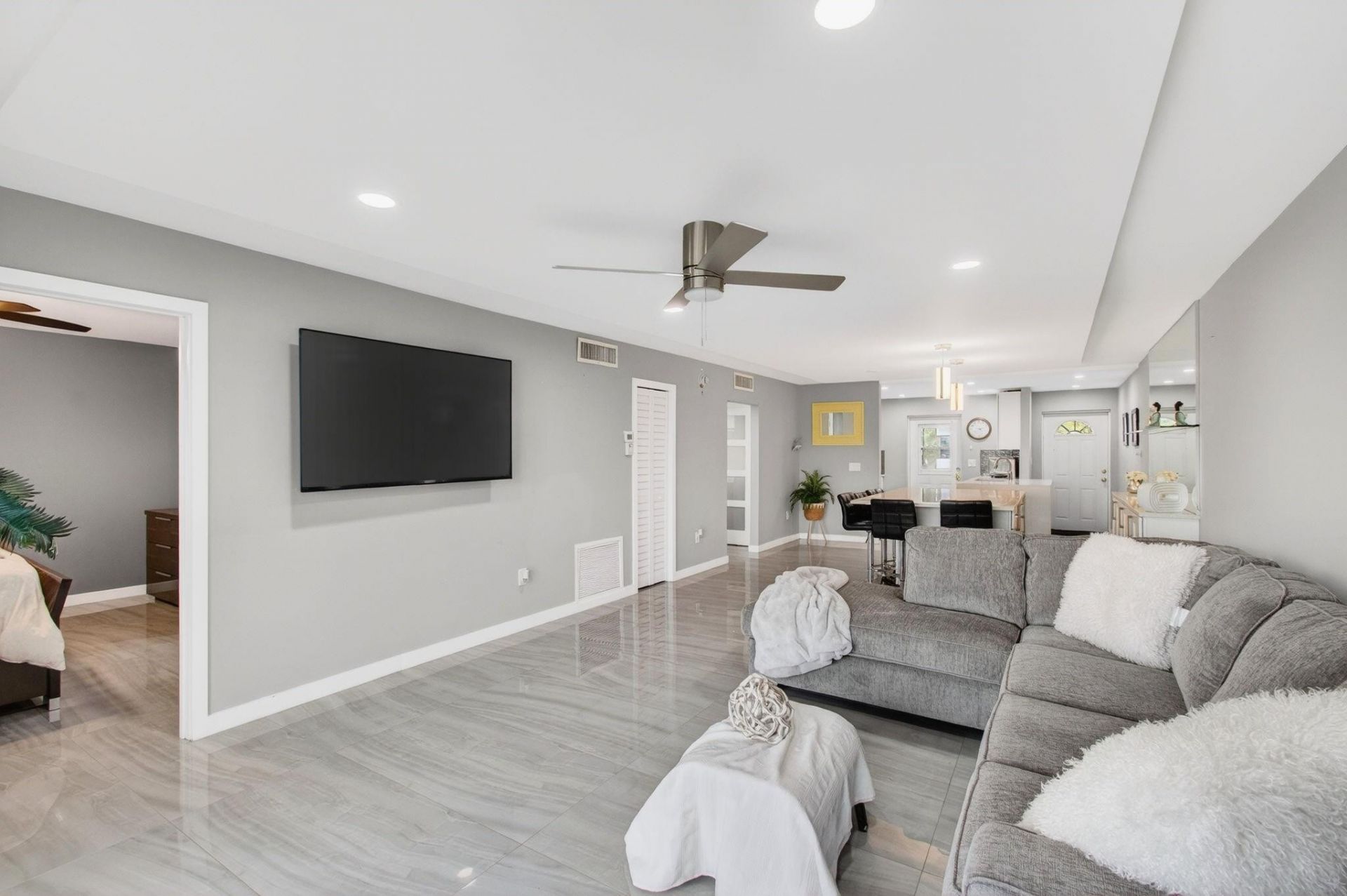 777 Jeffery Street, Unit 302, Boca Raton, FL 33487 Photo