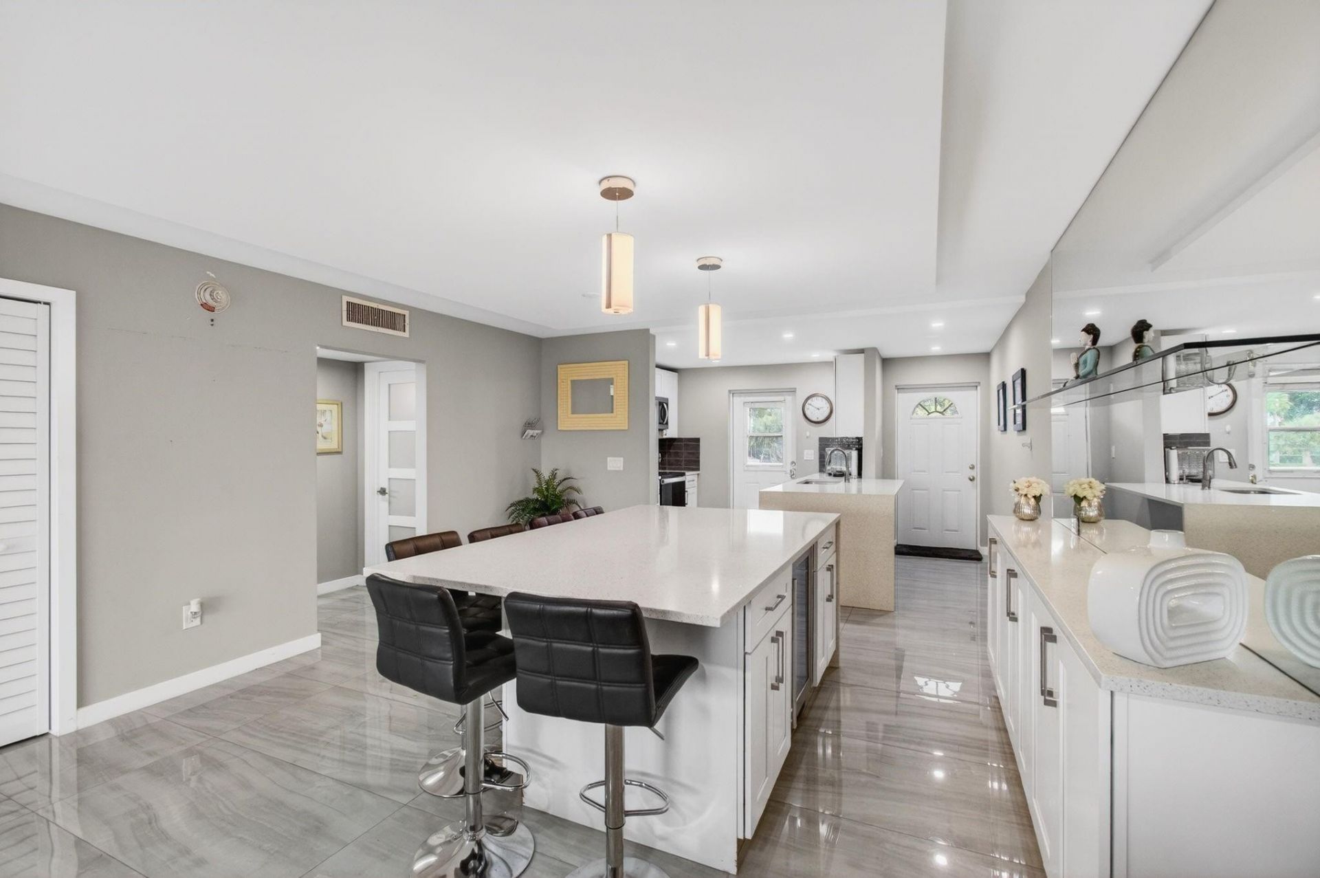 777 Jeffery Street, Unit 302, Boca Raton, FL 33487 Photo