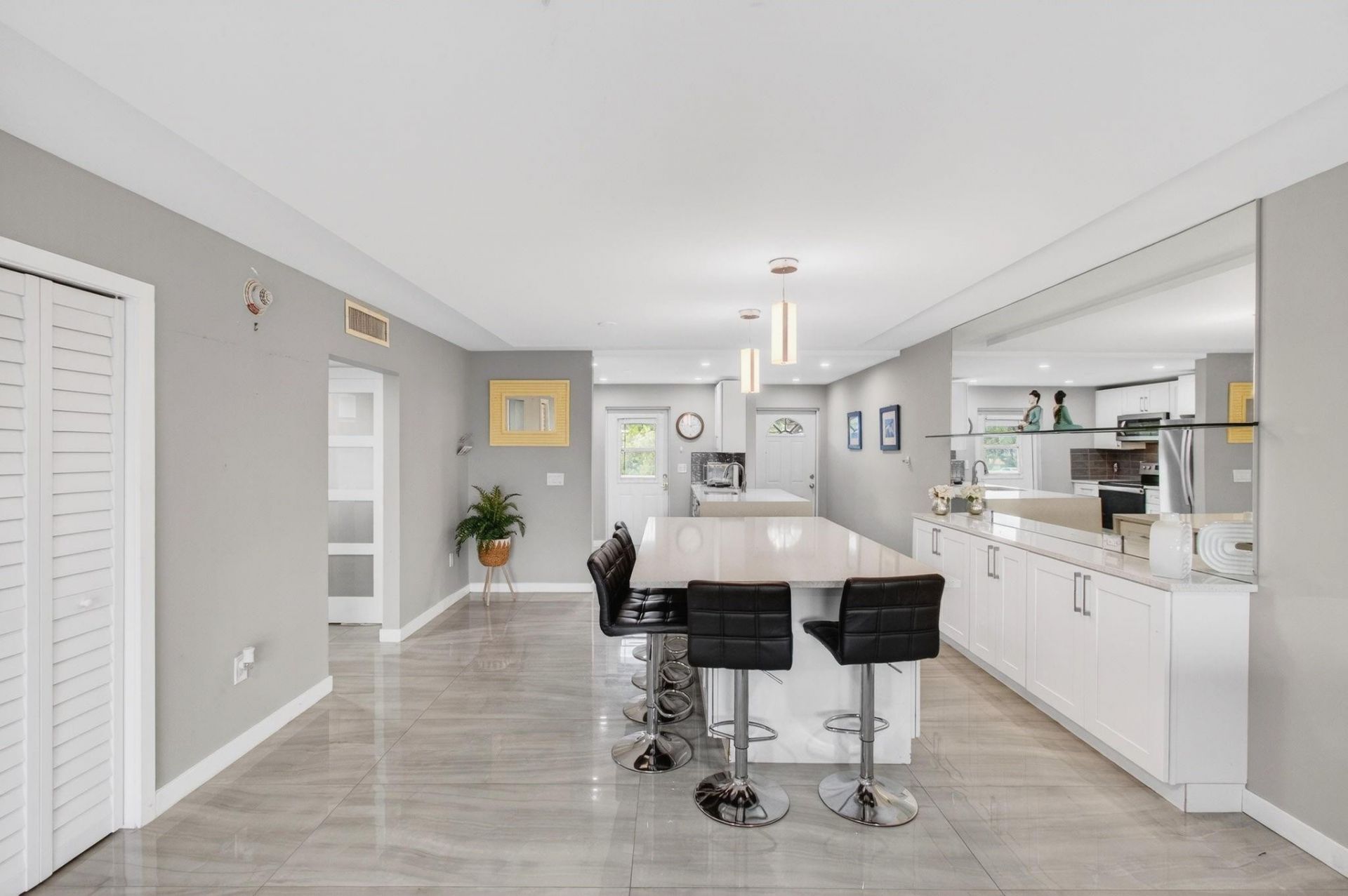 777 Jeffery Street, Unit 302, Boca Raton, FL 33487 Photo