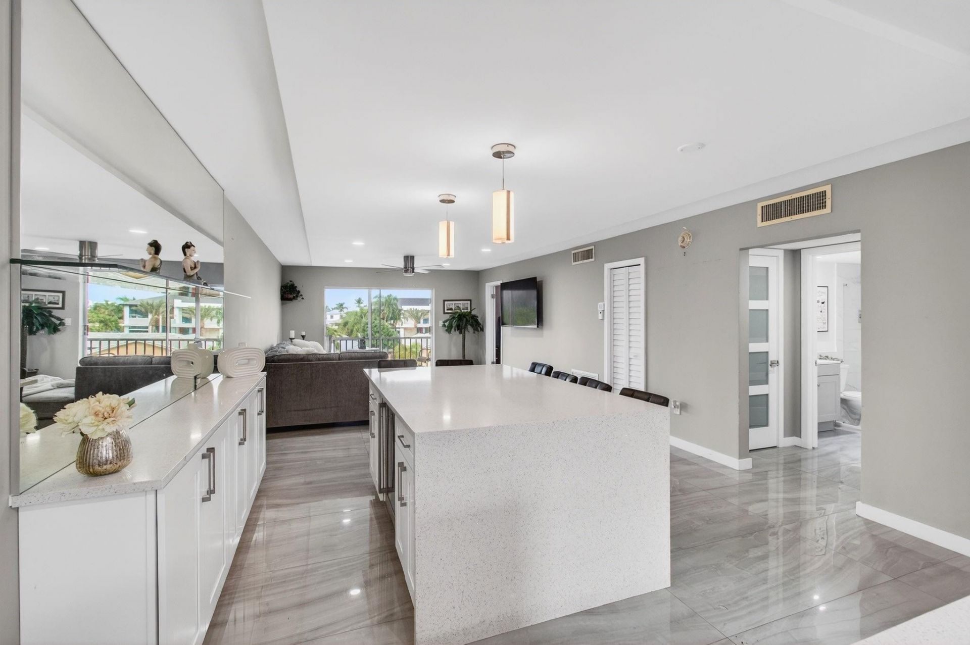 777 Jeffery Street, Unit 302, Boca Raton, FL 33487 Photo