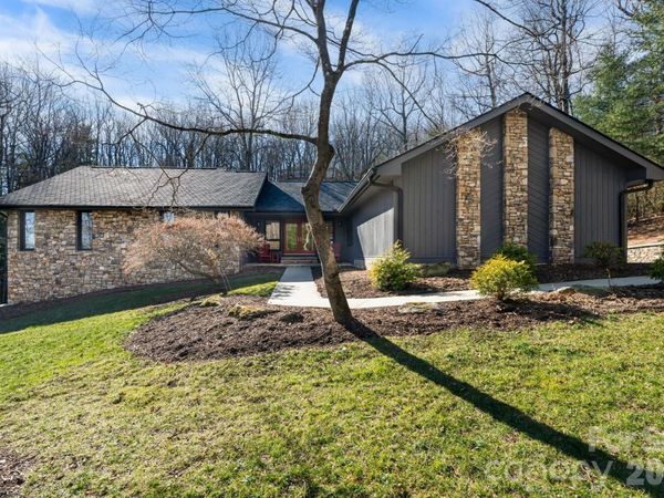 229 Greenleaf Drive, Flat Rock, NC 28731