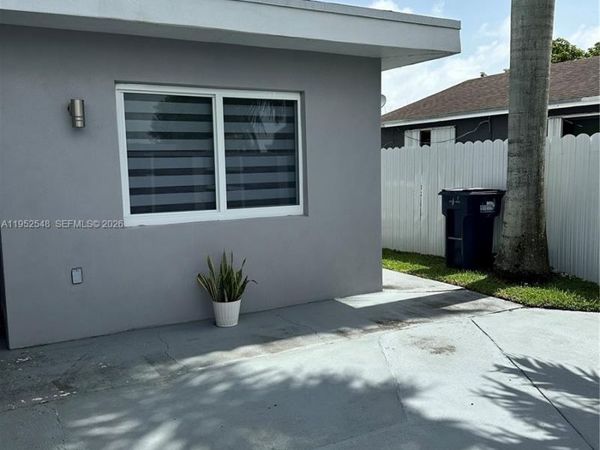 11631 SW 179th Ter , Miami, FL 33157