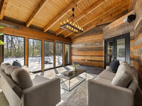 9 Coach Rd, Plainville, MA 02762