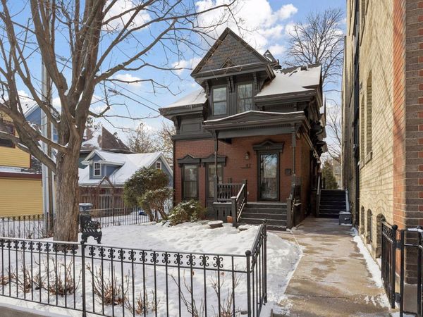 47 Saint Albans Street N, Saint Paul, MN 55104