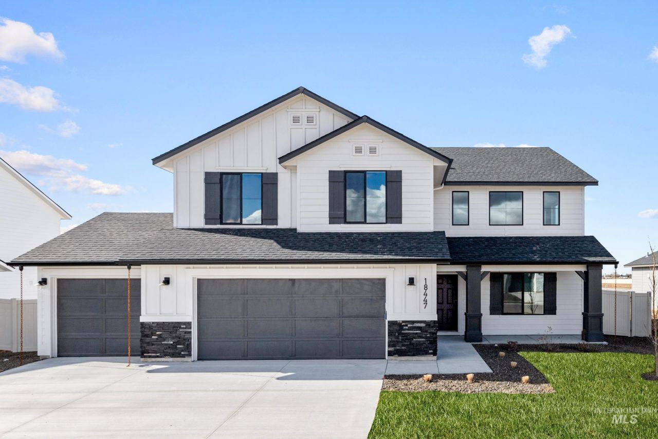 18447 N Sweet William Ave, Nampa, ID 83687 Main Photo