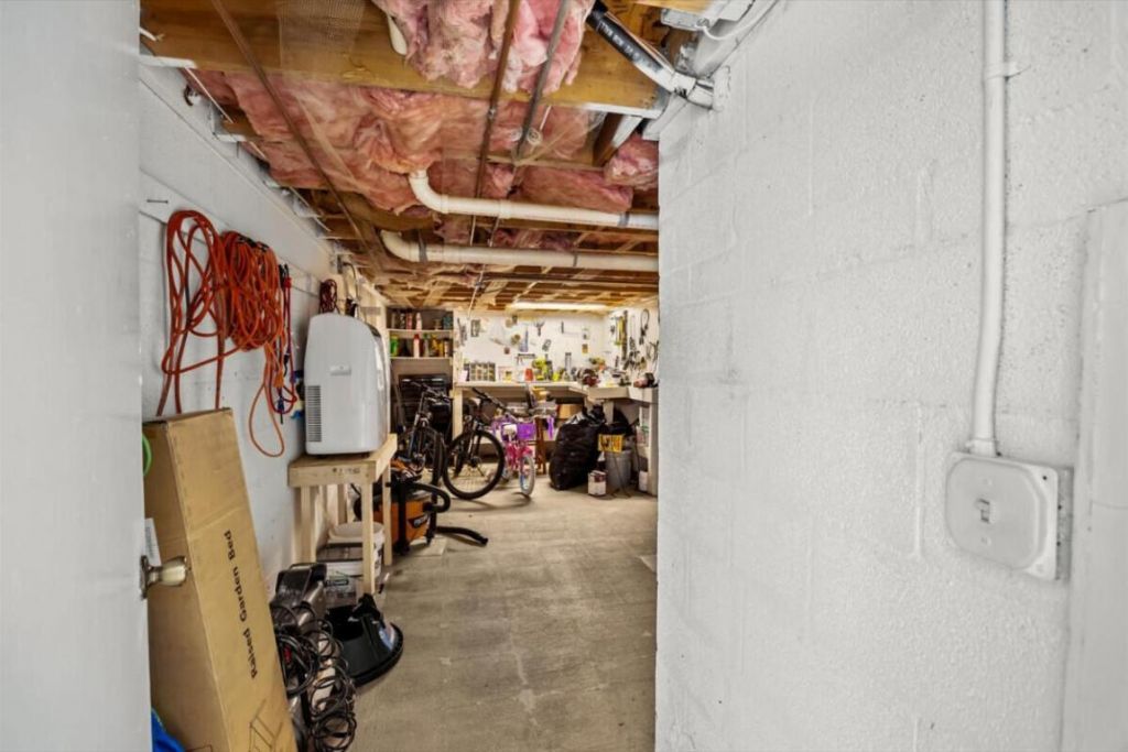 561 Nettles Boulevard, Jensen Beach, FL 34957 Photo