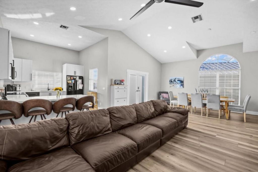 561 Nettles Boulevard, Jensen Beach, FL 34957 Photo