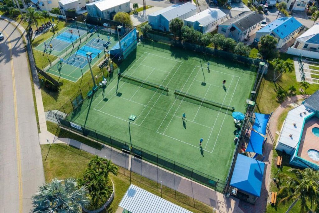 561 Nettles Boulevard, Jensen Beach, FL 34957 Photo