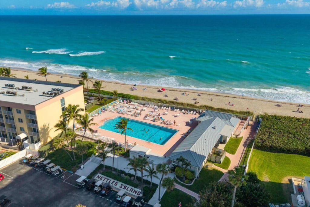 561 Nettles Boulevard, Jensen Beach, FL 34957 Photo