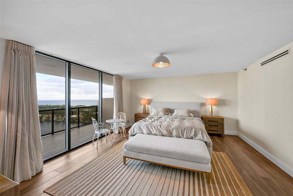 19667 Turnberry Way, Unit 20GR, Miami, FL 33180 Photo