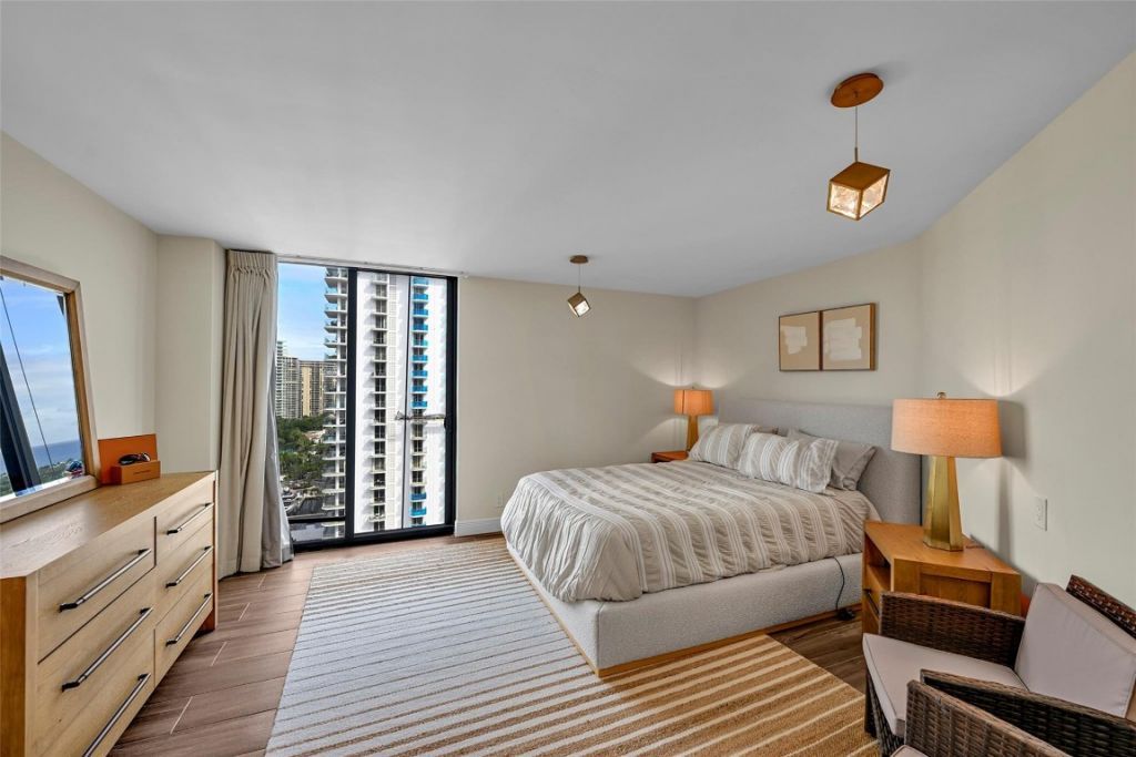 19667 Turnberry Way, Unit 20GR, Miami, FL 33180 Photo