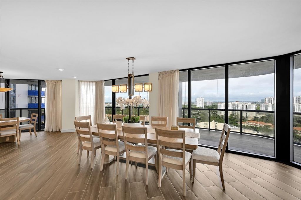 19667 Turnberry Way, Unit 20GR, Miami, FL 33180 Photo