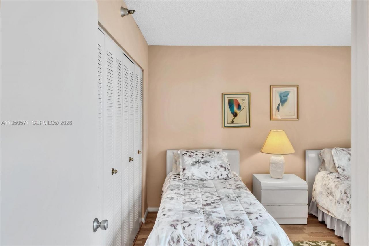 20505 E Country Club Dr, Unit 1533, Aventura, FL 33180 Photo