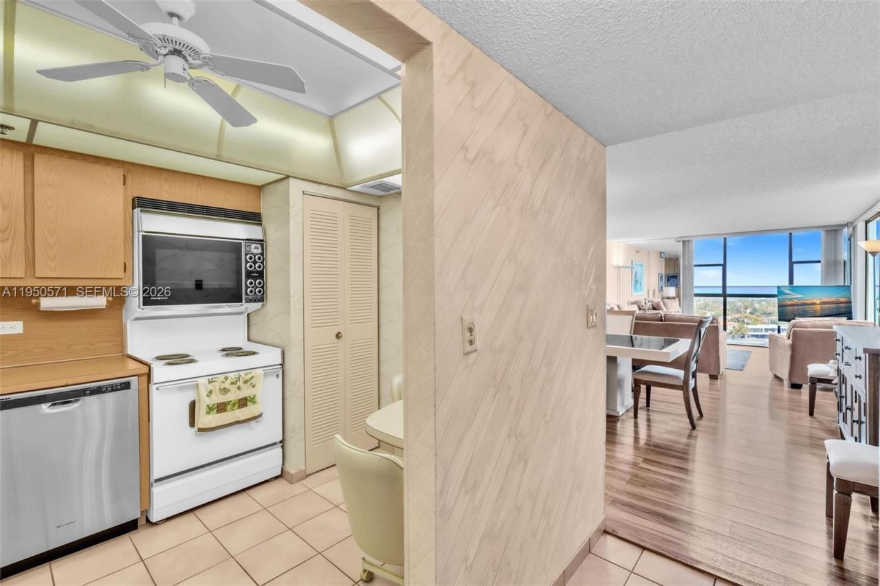 20505 E Country Club Dr, Unit 1533, Aventura, FL 33180 Photo