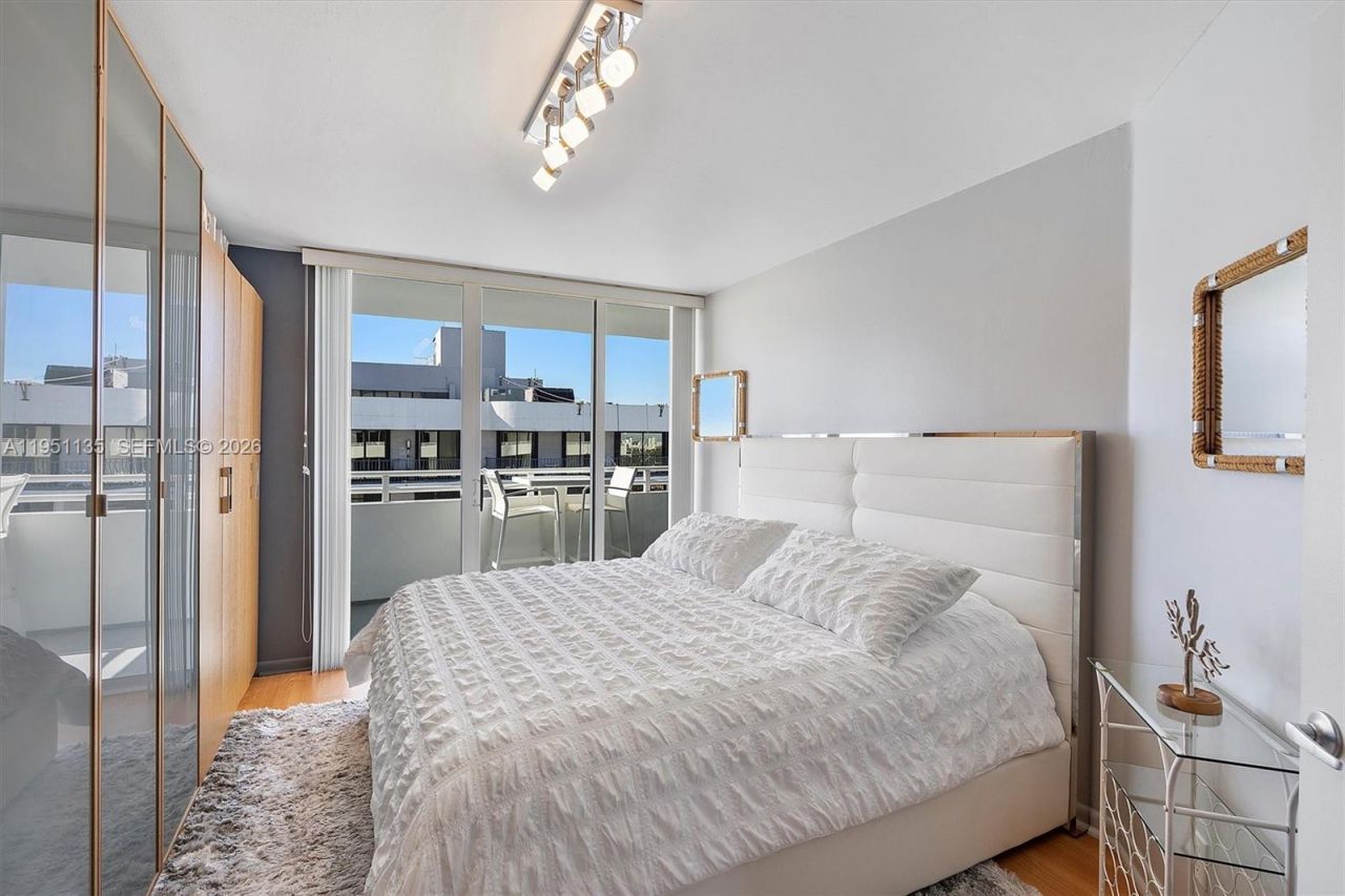 8911 Collins Ave, Unit 1203, Surfside, FL 33154 Photo