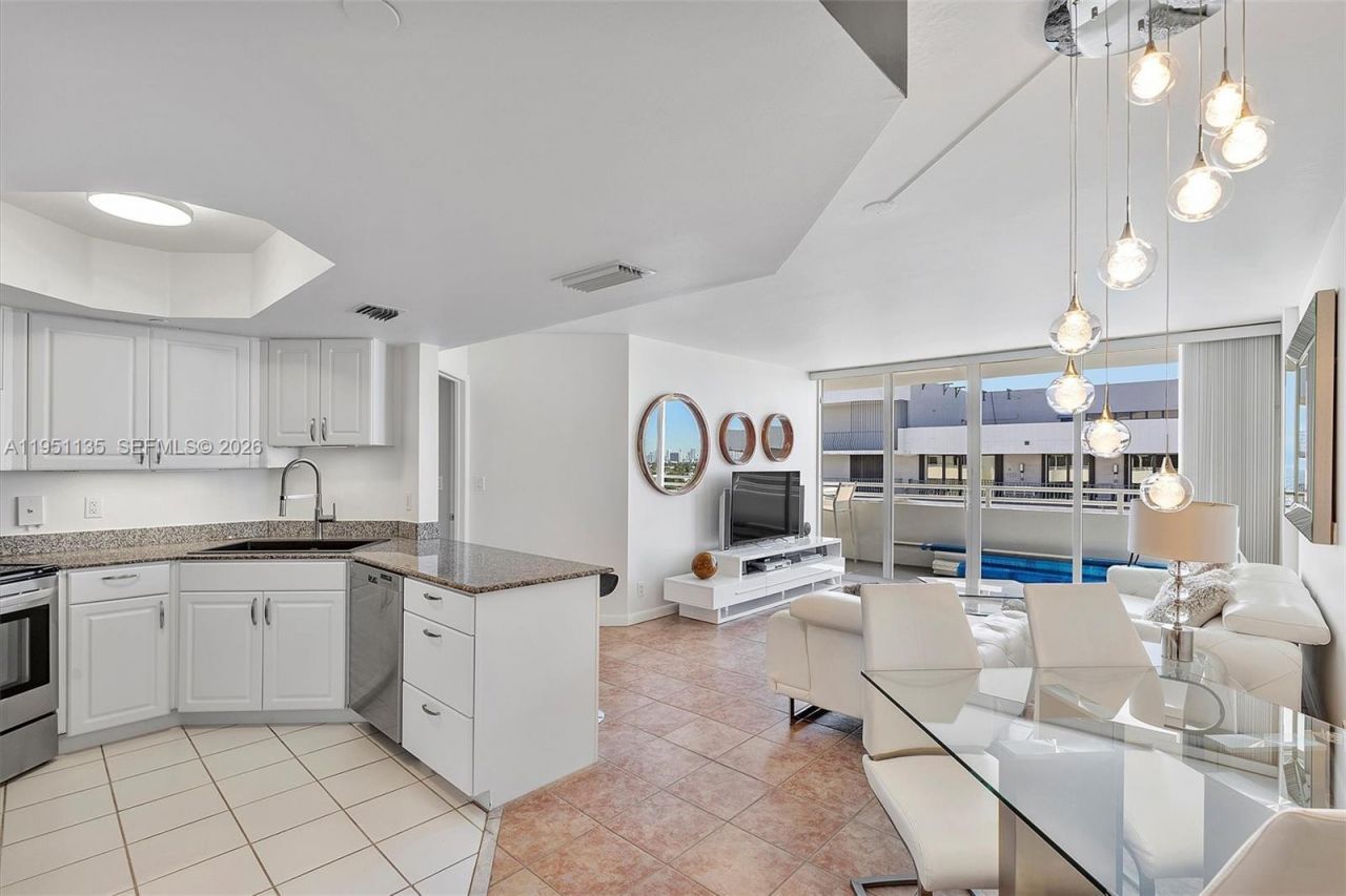 8911 Collins Ave, Unit 1203, Surfside, FL 33154 Photo