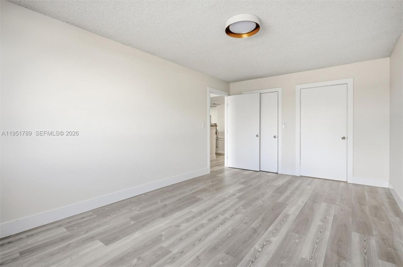 1010 NW 11th St, Unit 206, Miami, FL 33136 Photo