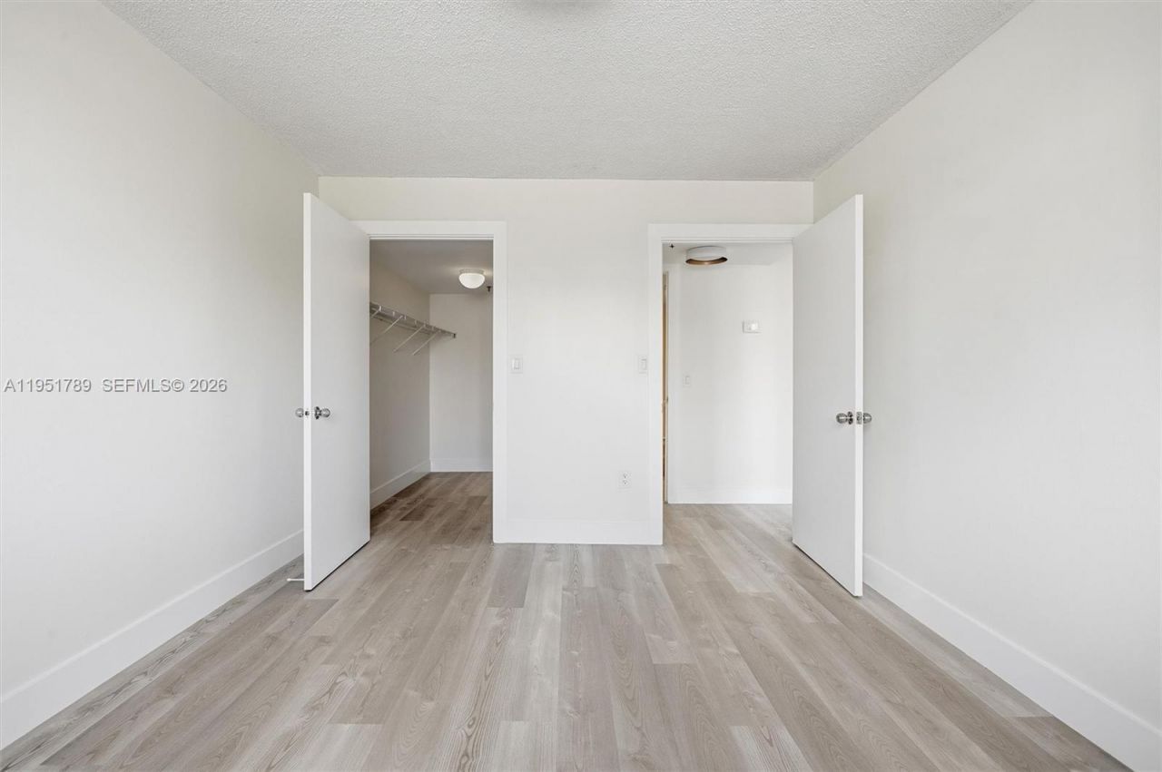 1010 NW 11th St, Unit 206, Miami, FL 33136 Photo