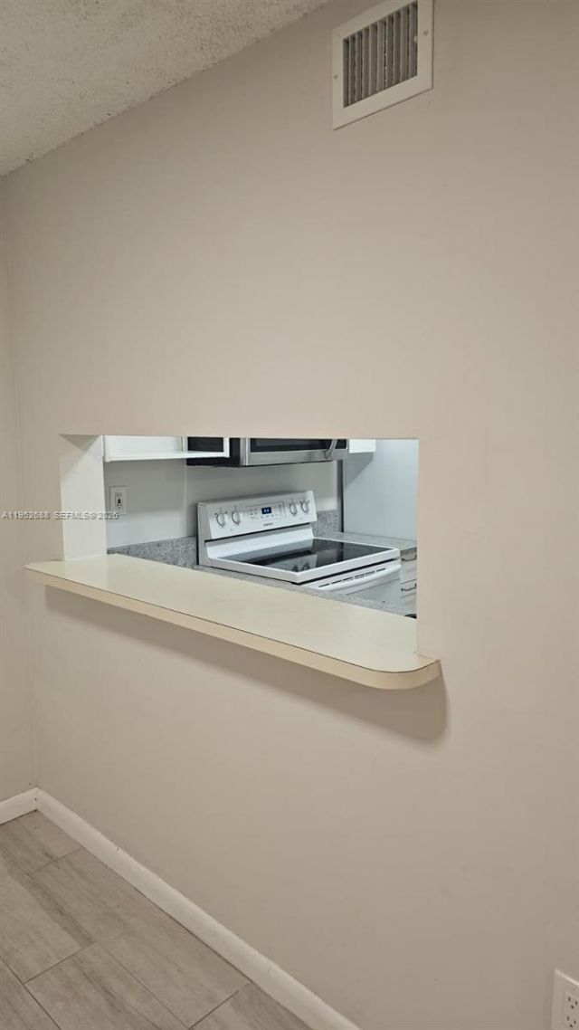 5720 SW 5th St, Unit 3, Miami, FL 33144 Photo