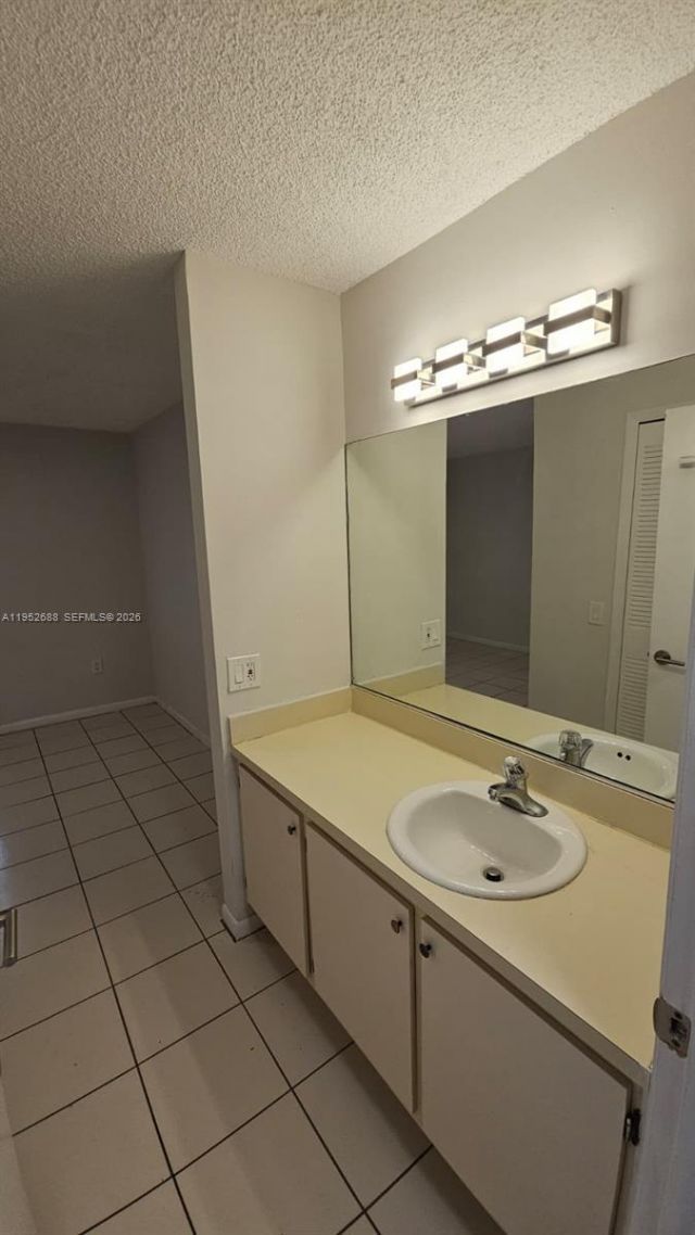 5720 SW 5th St, Unit 3, Miami, FL 33144 Photo