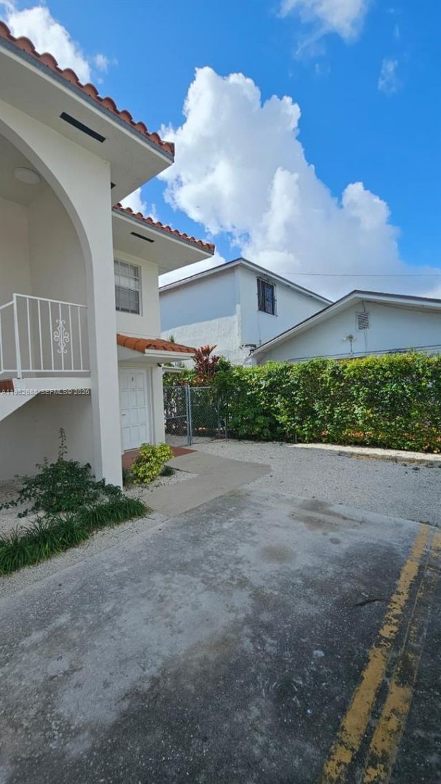 5720 SW 5th St, Unit 3, Miami, FL 33144 Photo