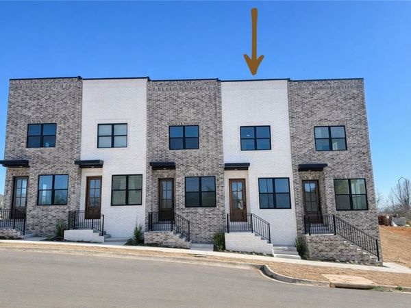 2607 S 30th Street, Rogers, AR 72758